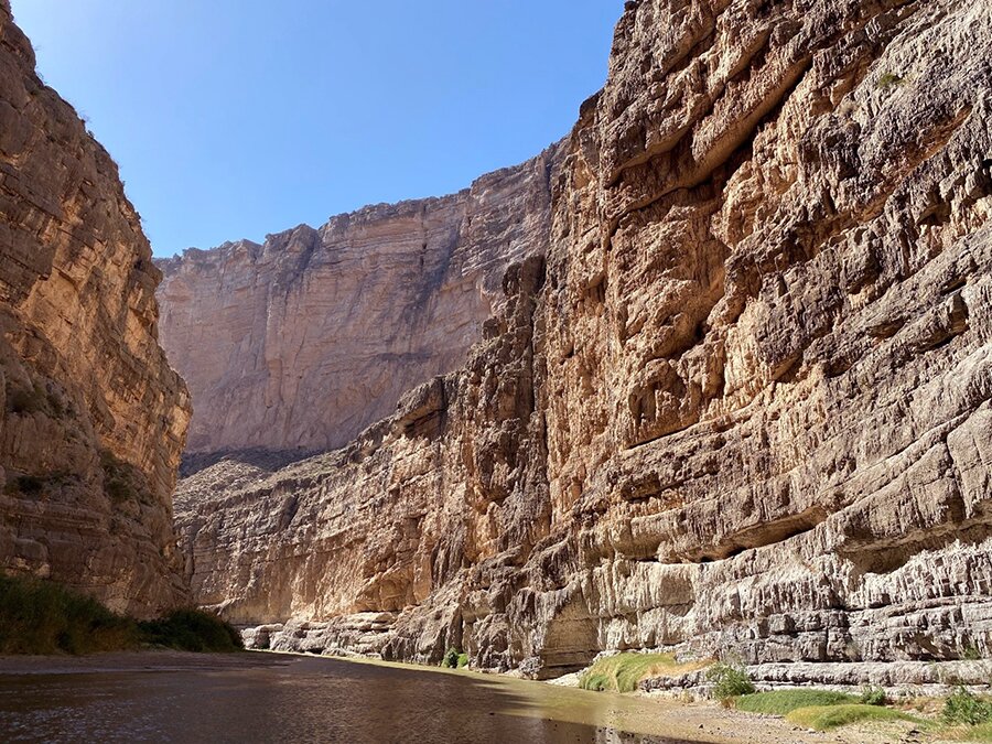 Big Bend rock canyons