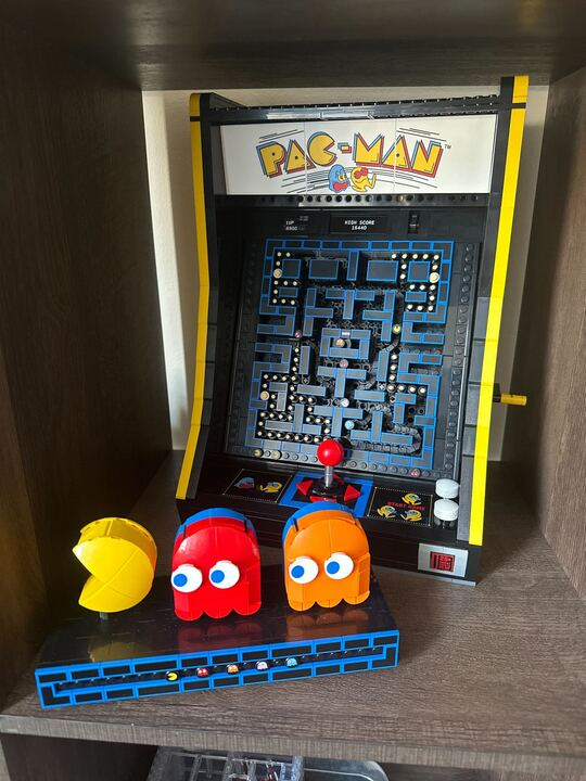 Image of Pac-Man machine Lego build 